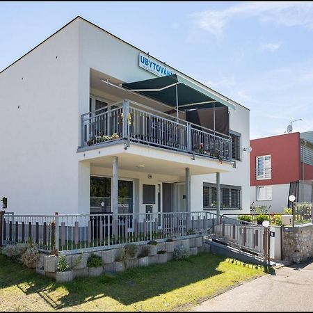 Ubytovani Bezchlebovi Hotel Český Krumlov Exterior foto